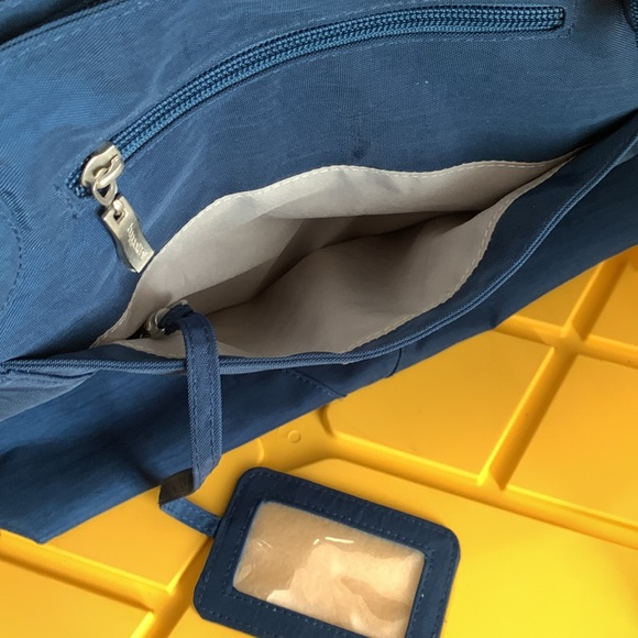 New Baggallini tote bag blue adjustable strap lots of pockets - Picture 7 of 17